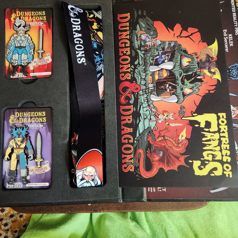 Dungeon and Dragon Fortress of Fangs Pin Collector's Set